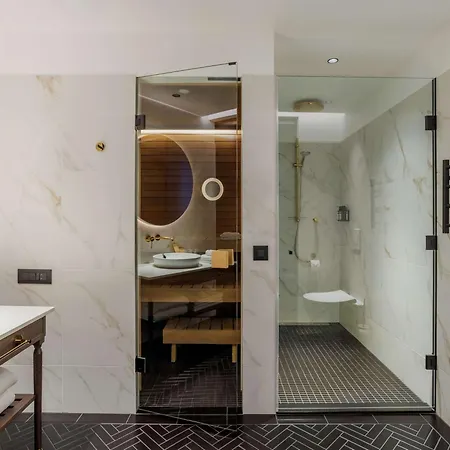 Movenpick Hotel 4*