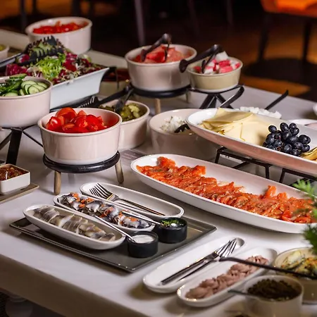 Ξενοδοχείο Movenpick 5*